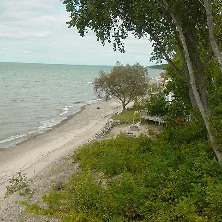 Brennan Beach Lakeview Park Model 1-2
