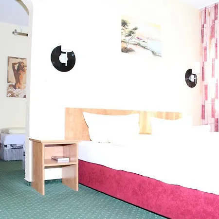 Hotel Holl-3