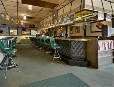 Days Inn Hotel & Conference Center - Meadville-2
