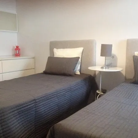 Hostal Montilla Sotogrande-3