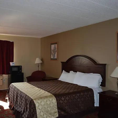 Travelodge By Wyndham Grand Forks-3