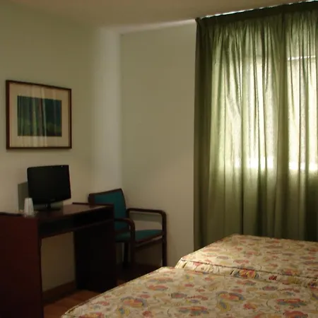 Hostal Del Ripolles-2