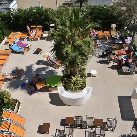 Hotel Fedora Riccione-3
