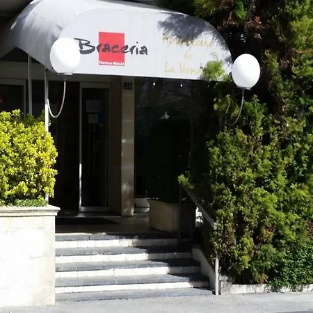 Hostellerie De La Vendee-2