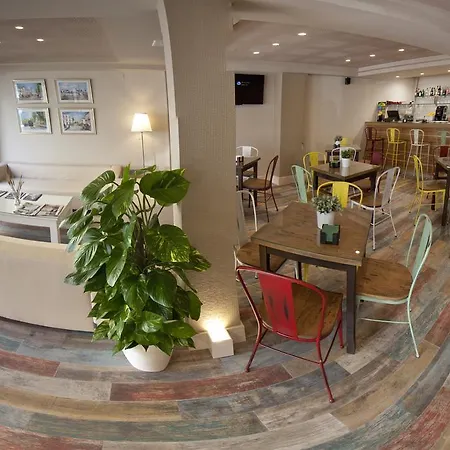 Hostal Loimar-3