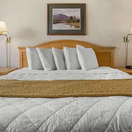 Econo Lodge-2