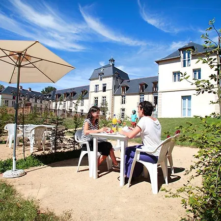 Residence Prestige Odalys Le Chateau De Kergonano-3