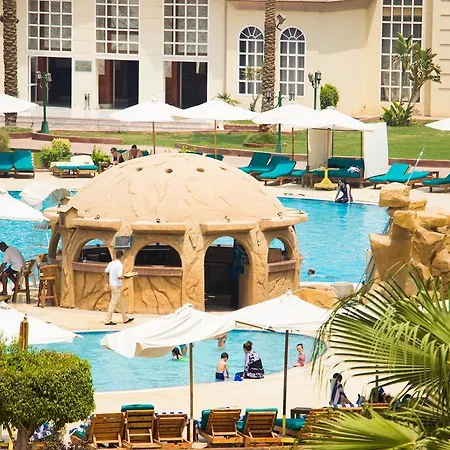 Cataract Pyramids Resort-2