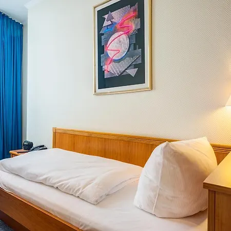 Hotel Panorama am KURFÜRSTENDAMM-3