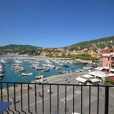 Al Molo Sea View Rooms-2