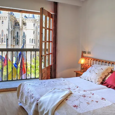 Hotel Gaudi-3