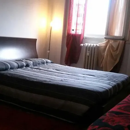 B&B Students Home-2