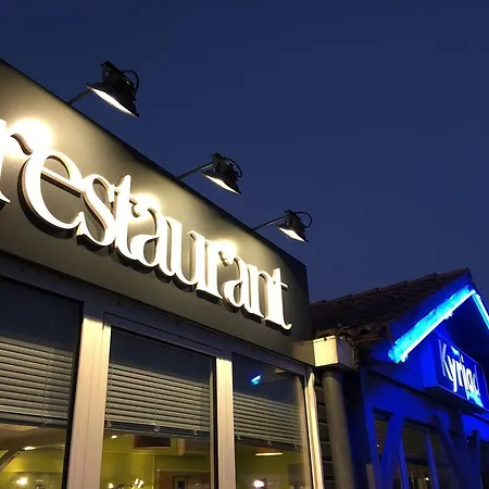 Hotel Kyriad Montauban-2
