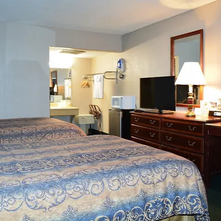 Red Carpet Inn And Suites Scranton-3