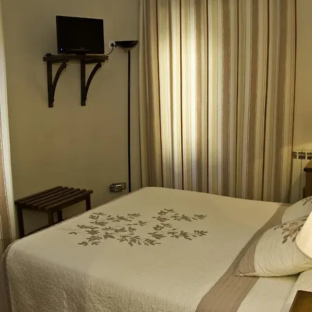 Hostal Las Coronas-3