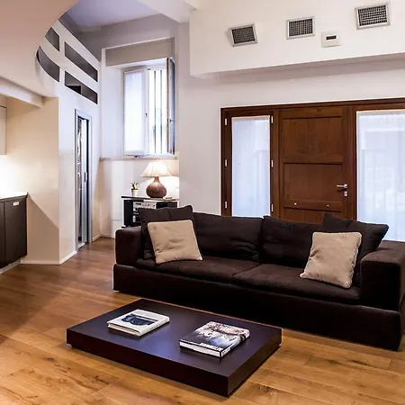 Gallery House-3