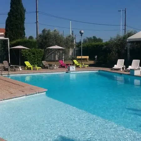 The Originals Access, Hostellerie Des Pins, Montelimar-2