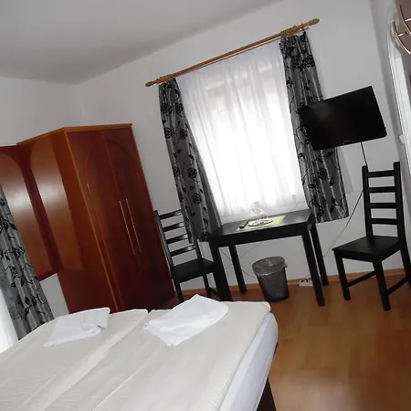 Hotel Edelweiß-3