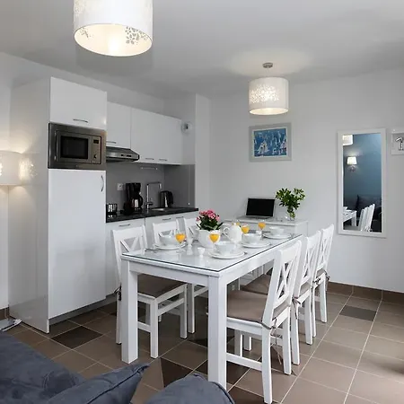 Residence Prestige Odalys Le Chateau De Kergonano-2