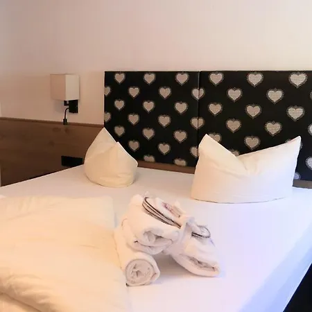 Alpin-Hotel Schrofenblick-2