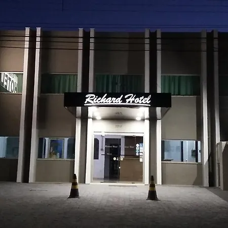 Richard Hotel-2
