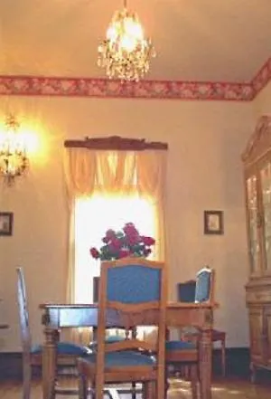 The Queen Anne House Bed And Breakfast-3