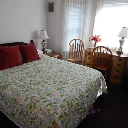 A Friendly Inn At Harvard-2