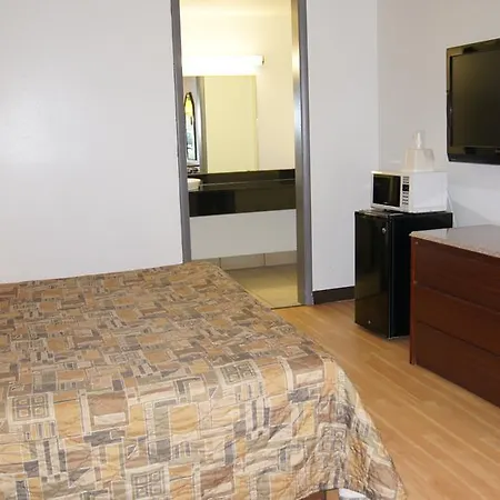 Executive Inn-3