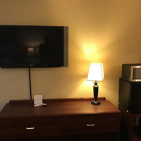 Travelodge By Wyndham Tacoma Near Mcchord Afb-3