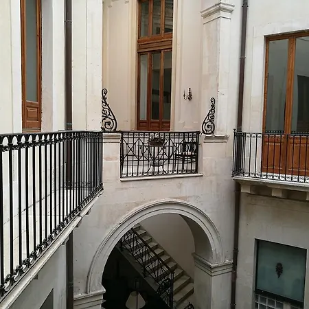 Palazzo Giaracà-3
