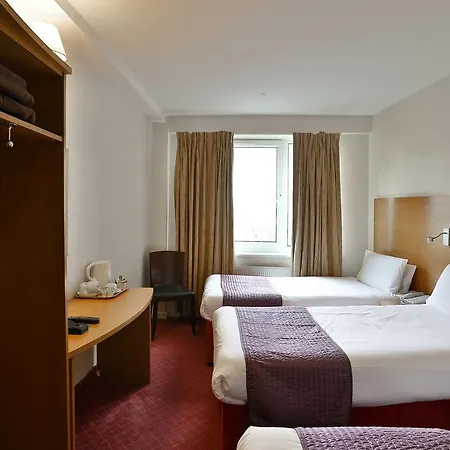 Ambassadors Hotel-2