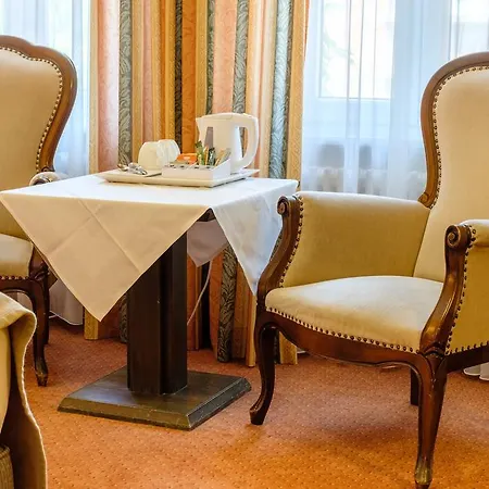 Hotel Hohenstaufen-3