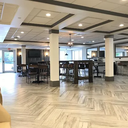 Cresthill Suites Suny University Albany-3