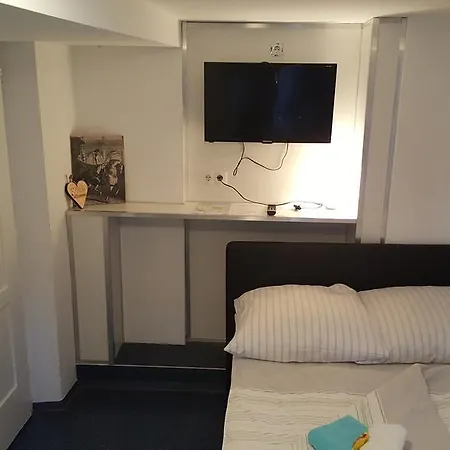 Hostel Villa Viva-2