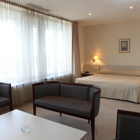 Savoy Hotel-2