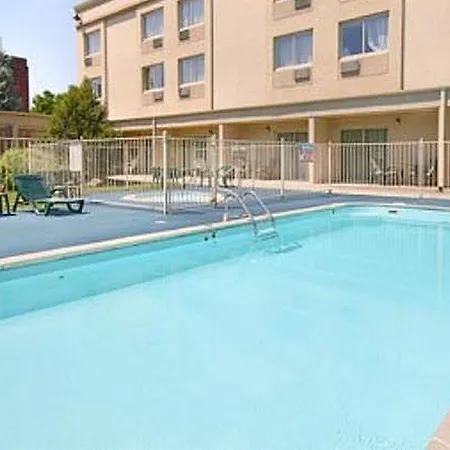 Ramada By Wyndham Denver Downtown-2