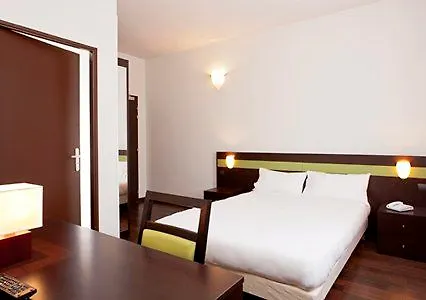 Hotel Comfort Bobigny-3