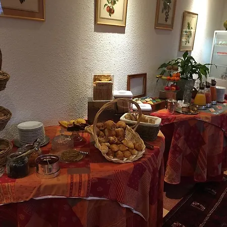Le Pacifique Citotel Riom-2