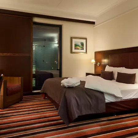 Best Western Plus Grand Winston-2