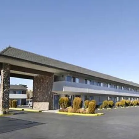 University Inn-3