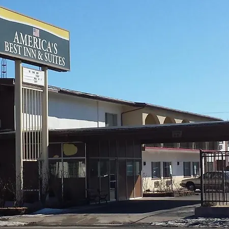 Americas Best Inn & Suites Urbana-3
