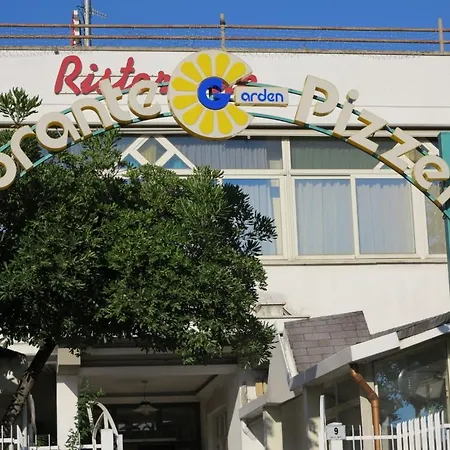 Albergo Little Garden-2