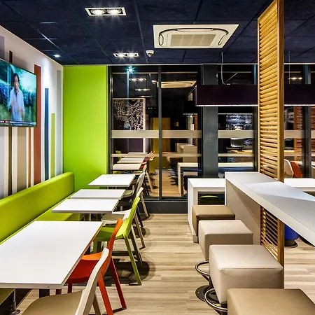 Ibis Budget Luton Airport-3