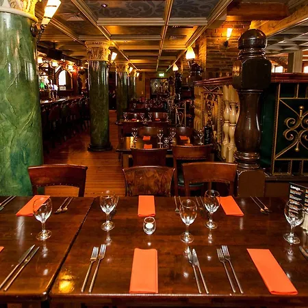 Benedicts Hotel-2