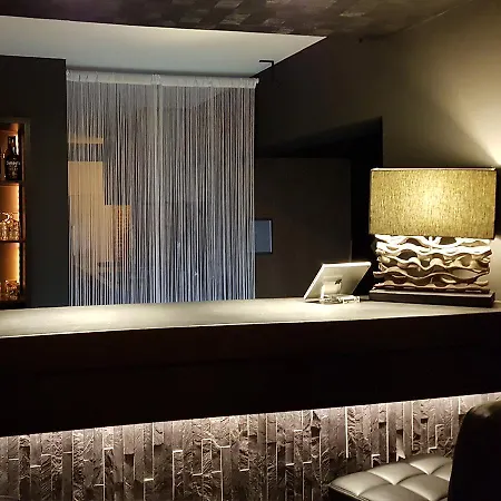 Hotel Goodnight Antwerp-3