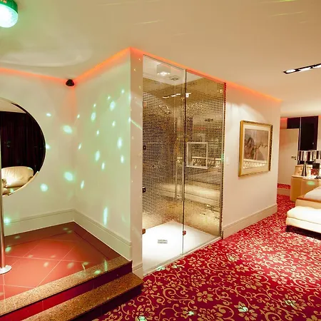 Eden Motel (Adults Only)-3