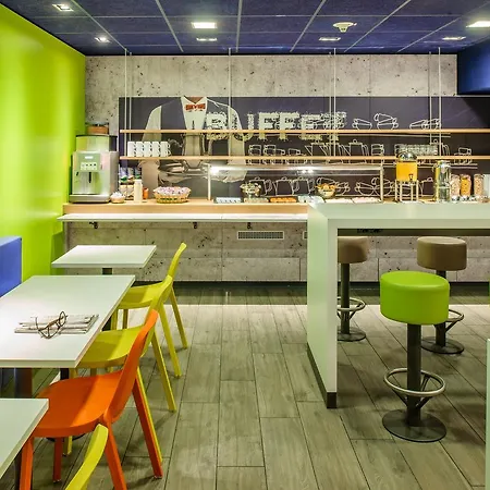Ibis Budget Salzburg Airport - Self-Check-In-3