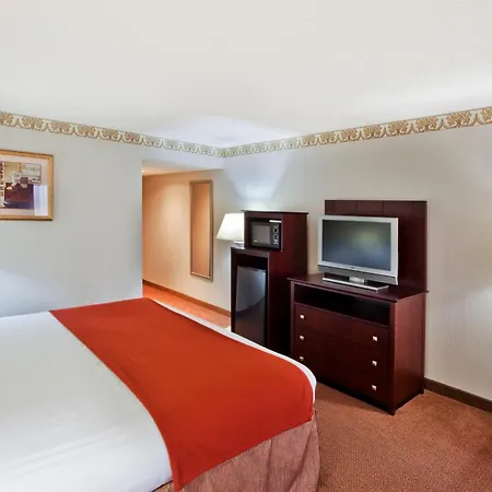Holiday Inn Express Atlanta W-2
