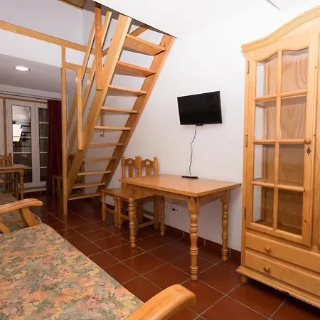 Residencial Las Tuyas-3