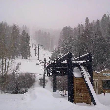 Three Bears Lodge-2